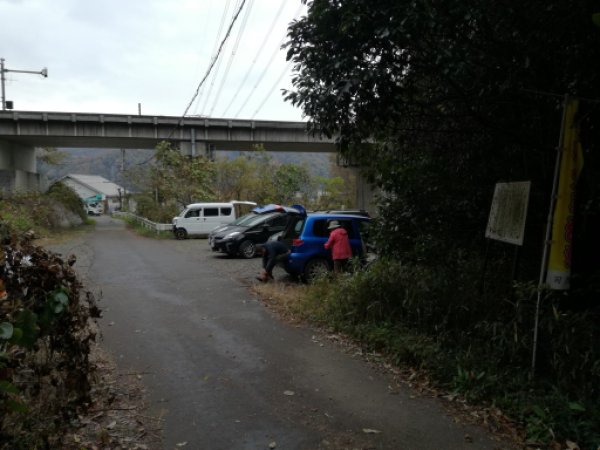 猿啄城駐車場